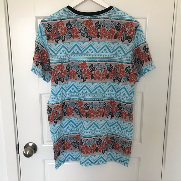 On The Byas // NWOT Floral and Geometric Print T-shirt - Picture 2 of 2